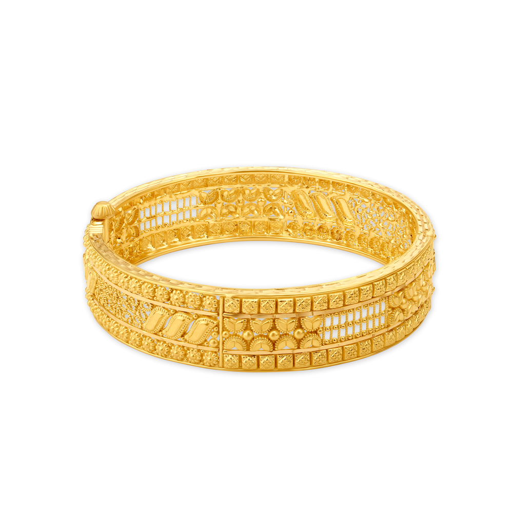 Captivating Mesh Gold Bangle