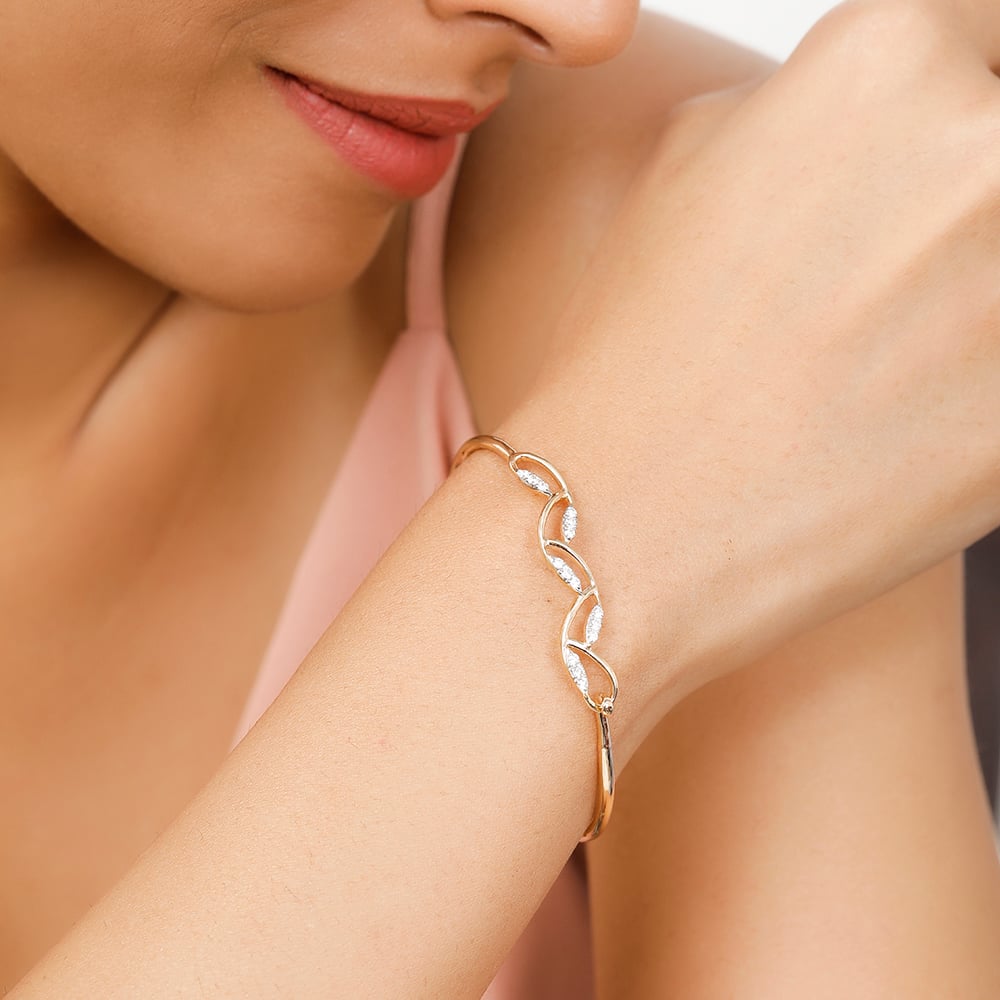 14KT Yellow Gold Creeper Chic Diamond Bangle,,hi-res image number null