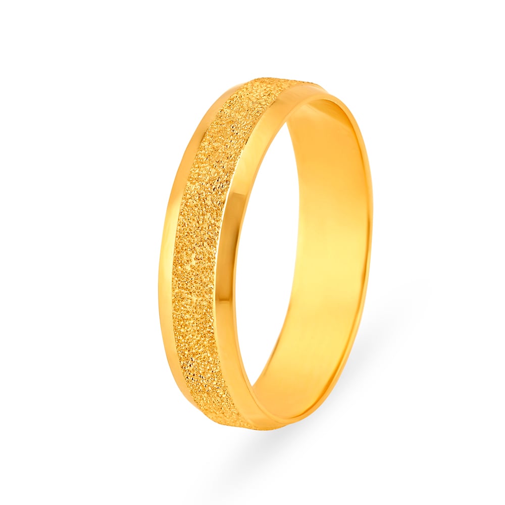 

Shimmering Yellow Gold Ribbon Finger Ring