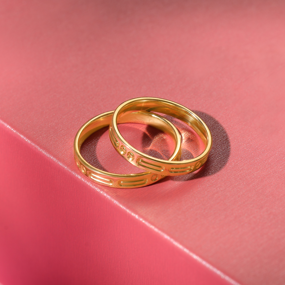 Heartfelt Band 18KT Gold Couple Ring-Single Piece,,hi-res image number null