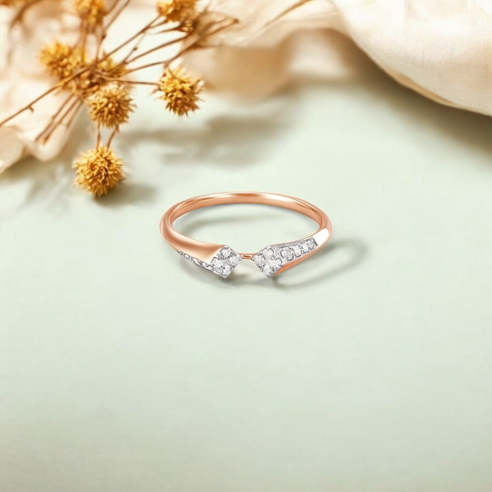

Sculpted Grace Diamond Finger Ring