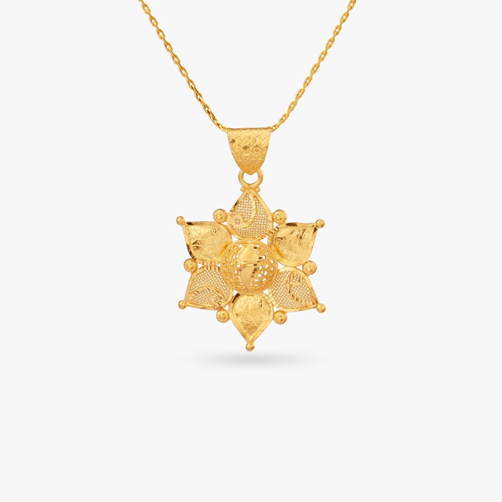 

Heritage Star Gold Pendant