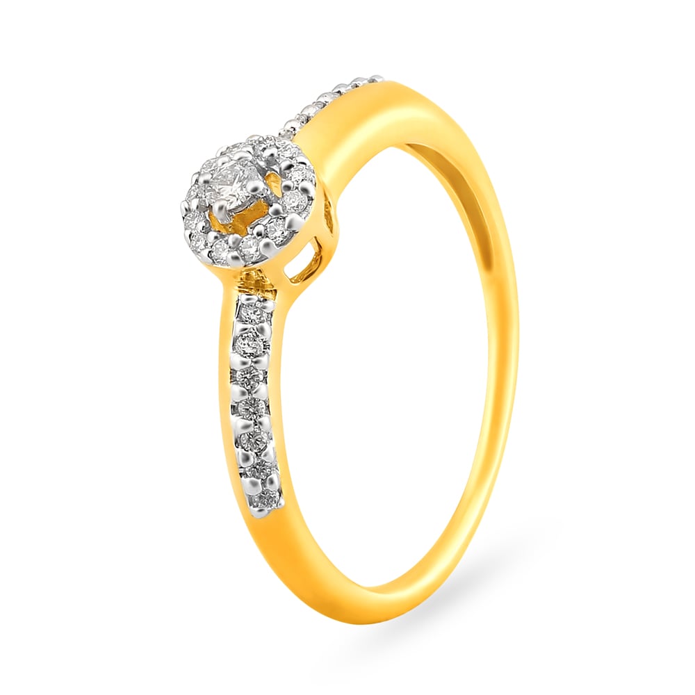 Minimalistic Traditional Diamond Ring