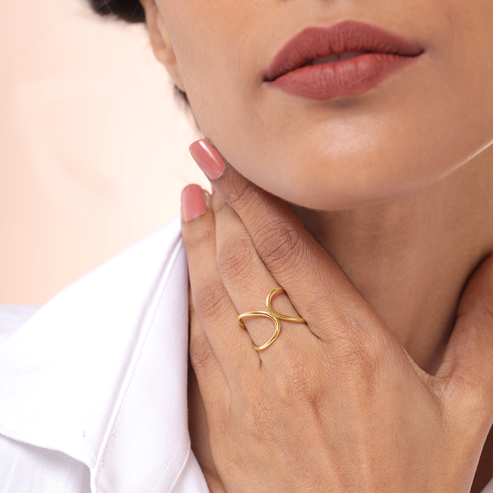Entwined Elegance 18KT Gold Finger Ring,,hi-res image number null