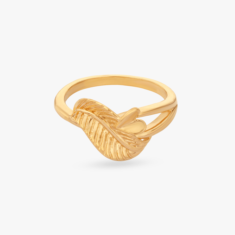 

Harmony Leaf Gold Ring
