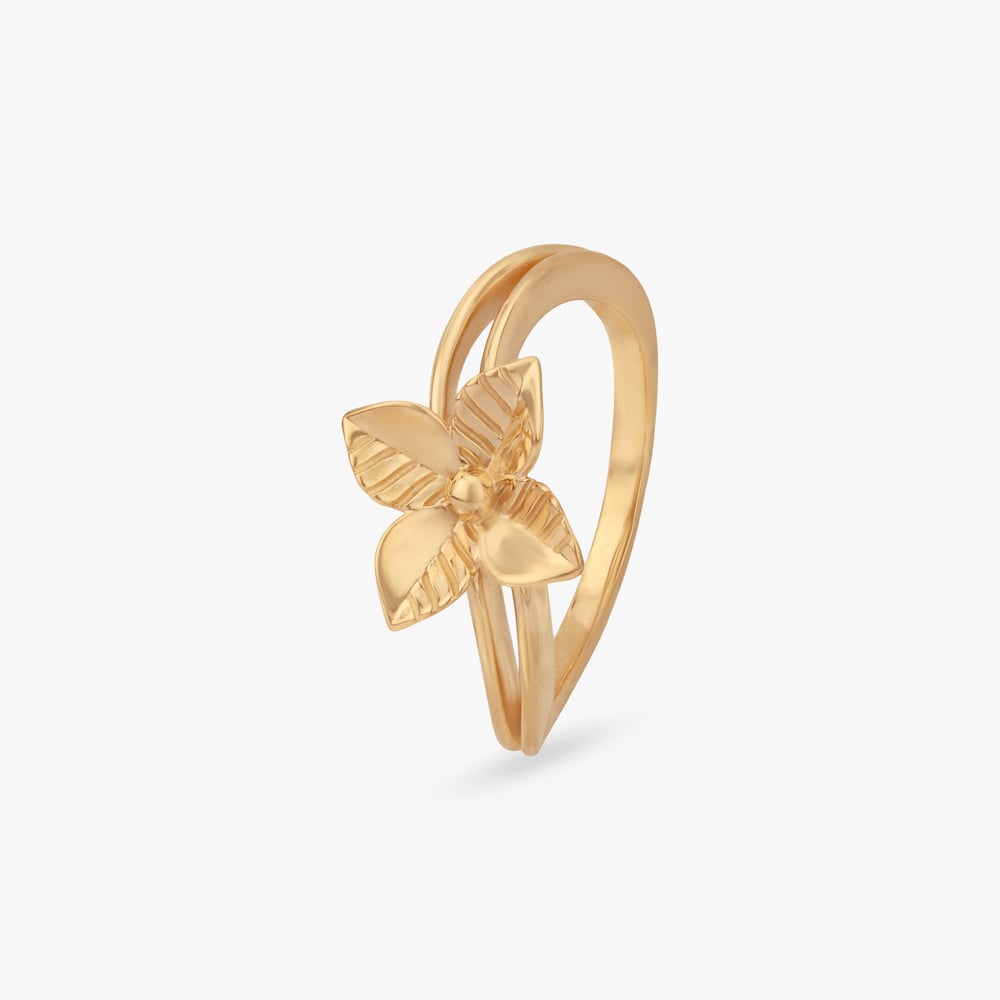 

Delicate Petal Gold Ring