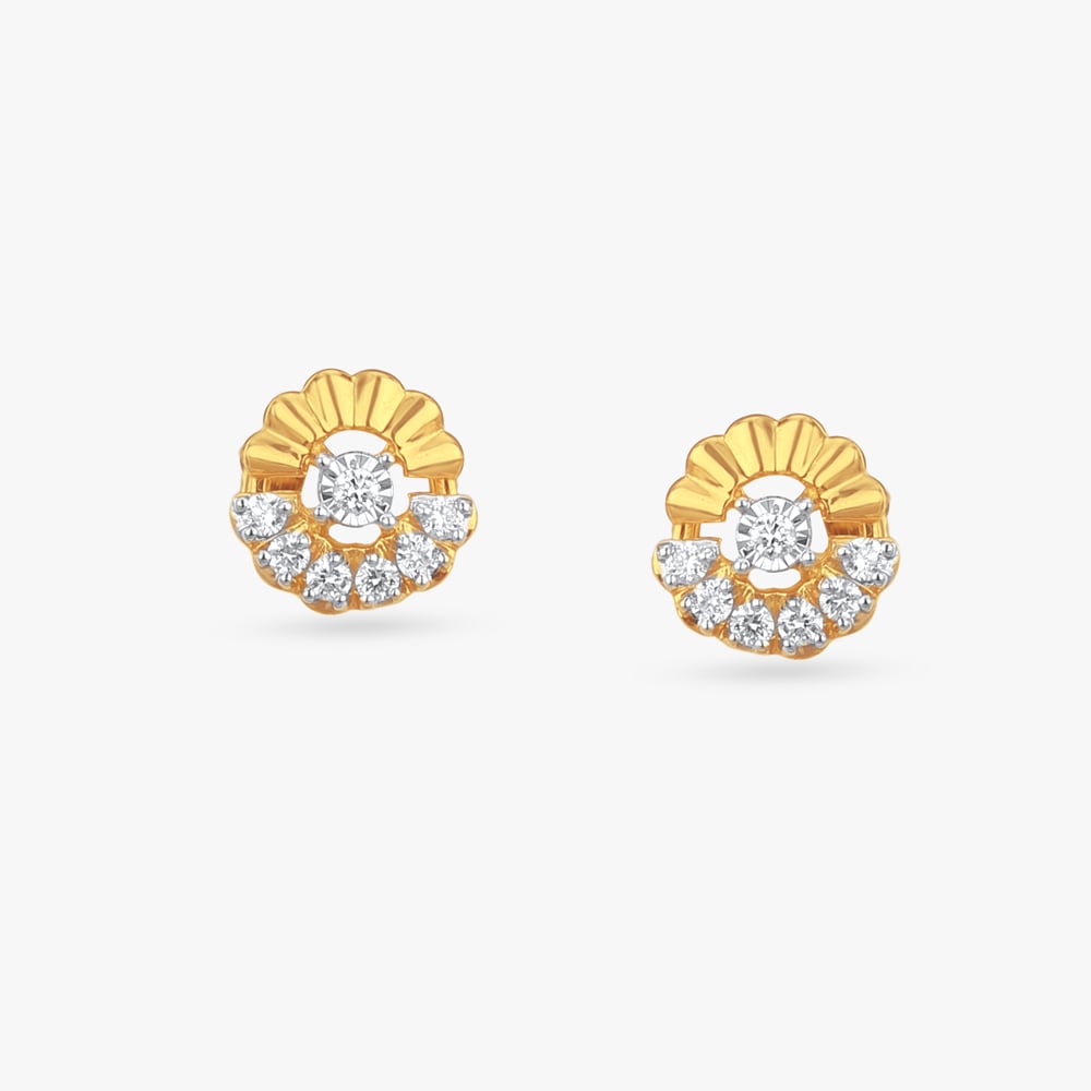 

Floral Flare Diamond Stud Earrings