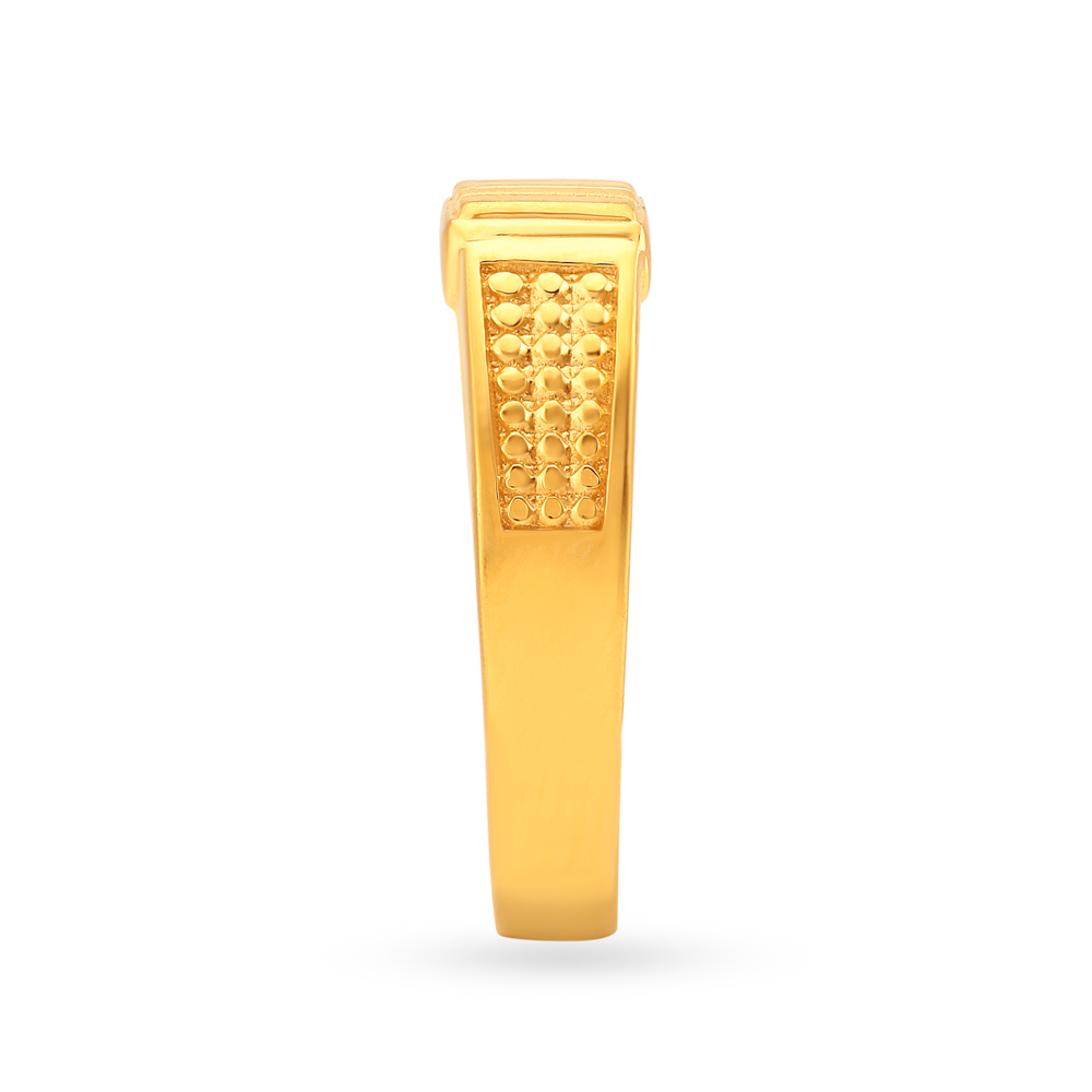 Modish 22 Karat Yellow Gold Geometric Ring,,hi-res image number null