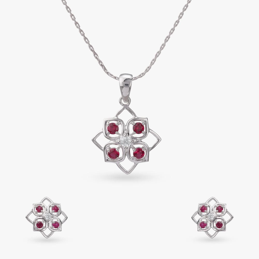 

Bloom Radiance Silver Pendant and Earrings Set