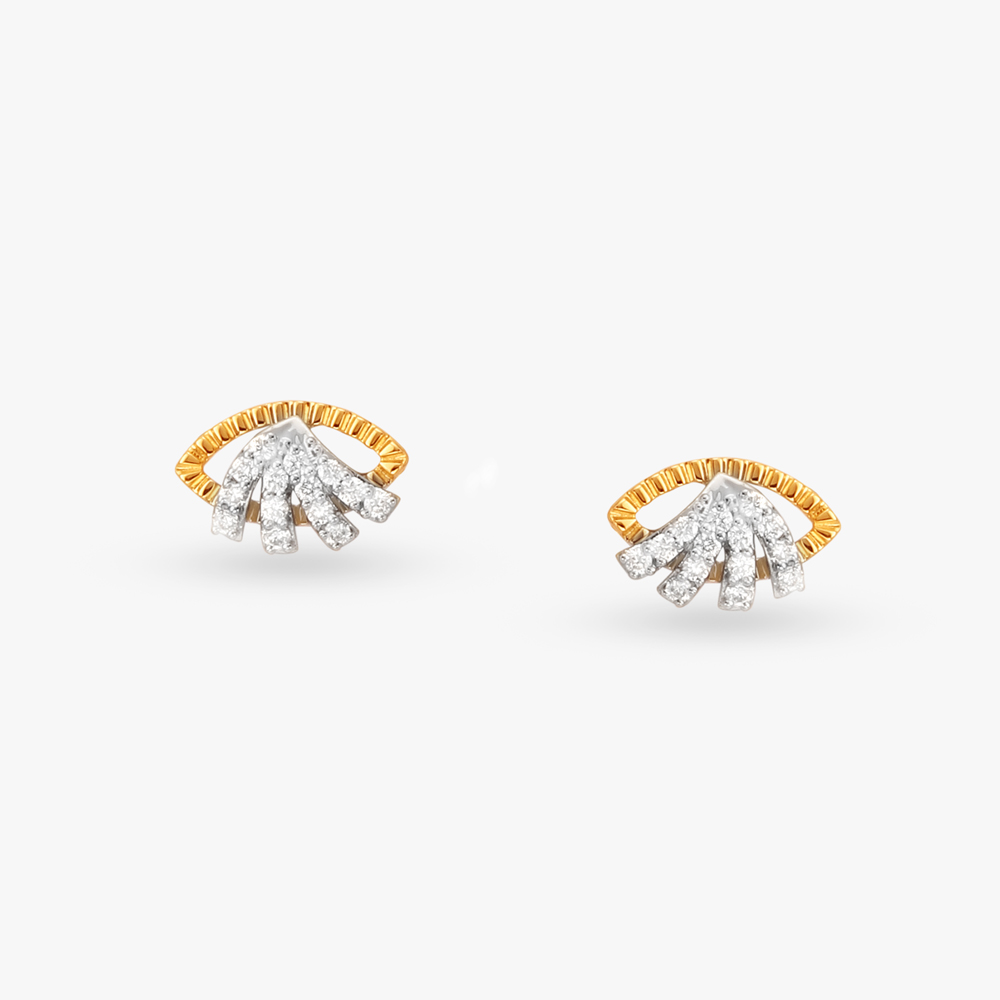 

Radiant Flare Diamond Stud Earrings