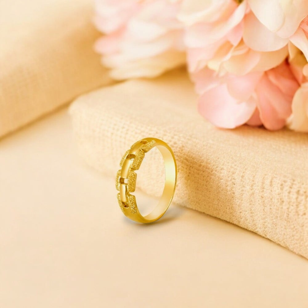 Modern 22 Karat Gold Chain Link Ring,,hi-res image number null
