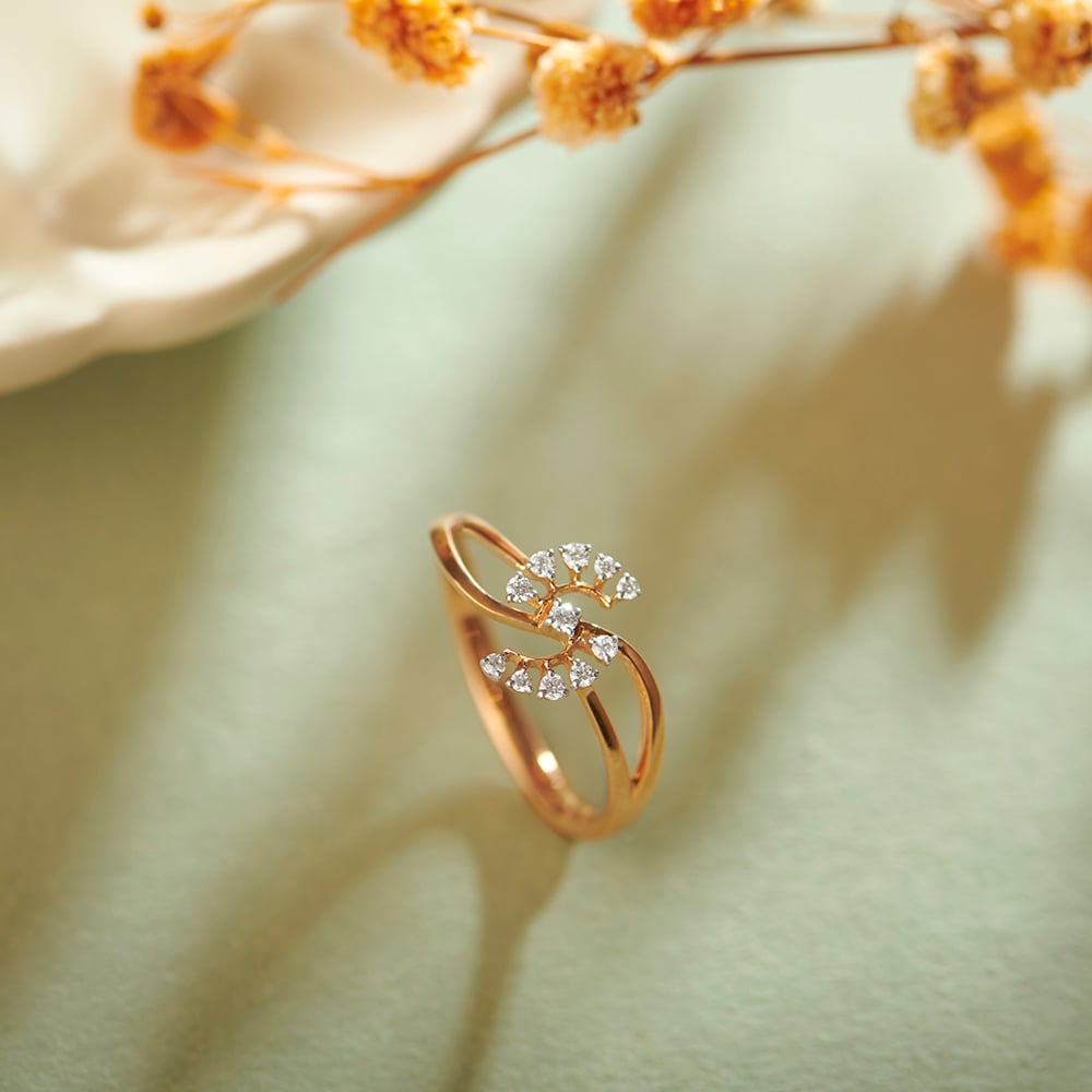 Graceful Crossover Diamond Ring