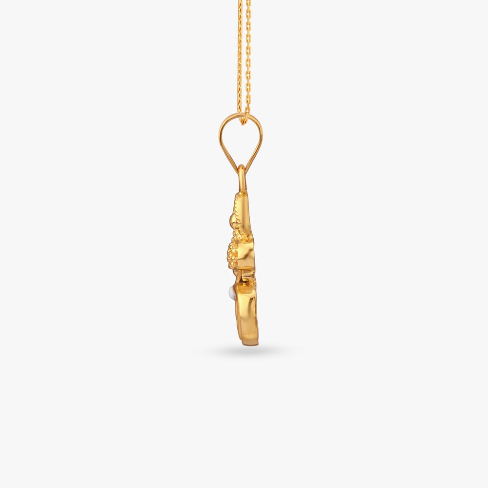 

Peacock Whirl Gold Pendant