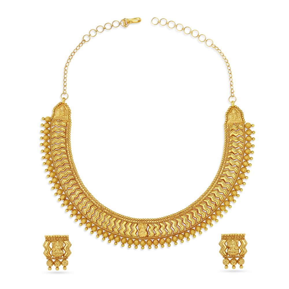 Majestic Gold Necklace Set for the Maharashtrian Bride