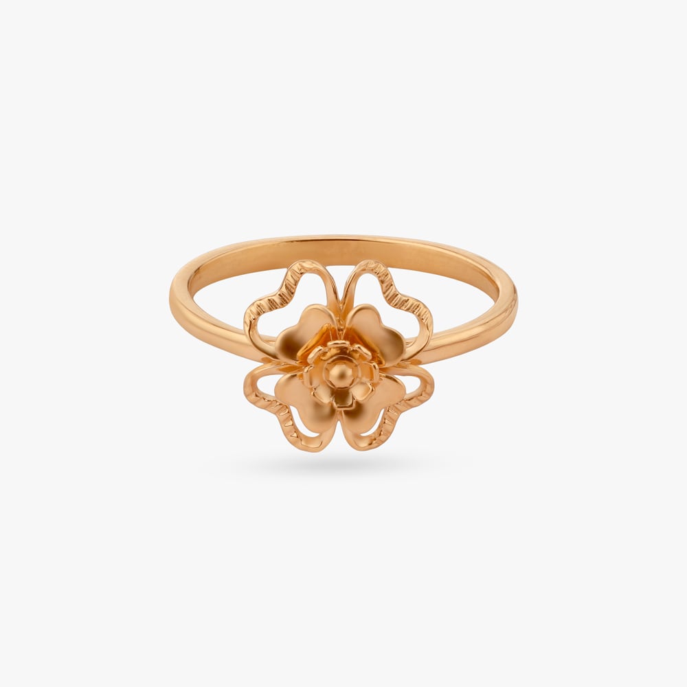 

Scalloped Petal Gold Ring