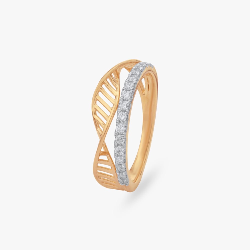 

Sleek Spiral Diamond Ring