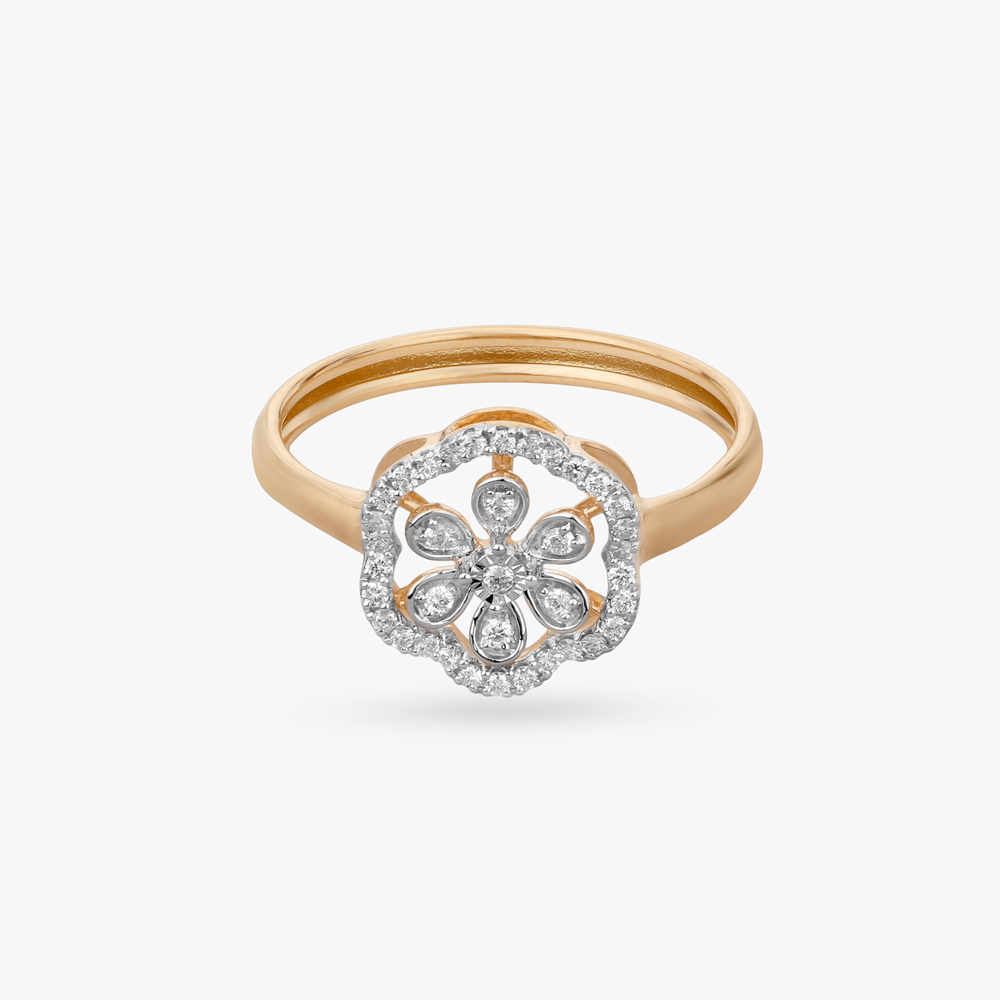 

Bloom Medallion Diamond Ring