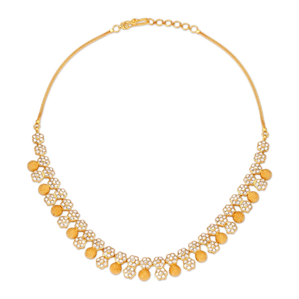 Appealing Floral Motif Gold Necklace