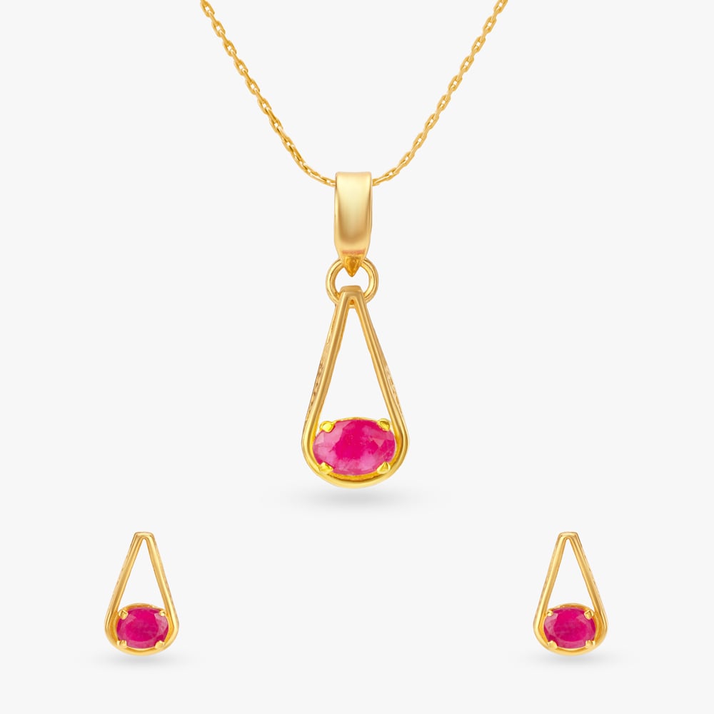 

Youthful Drop Ruby Pendant and Earrings Set