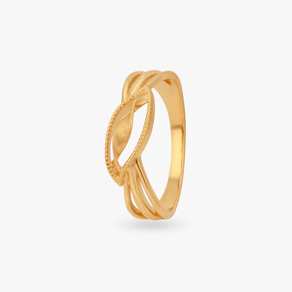 

Braided Oval Gold Ring