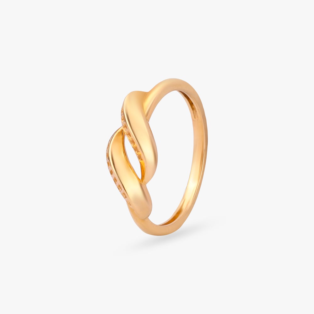 

Intertwined Flow Gold Ring
