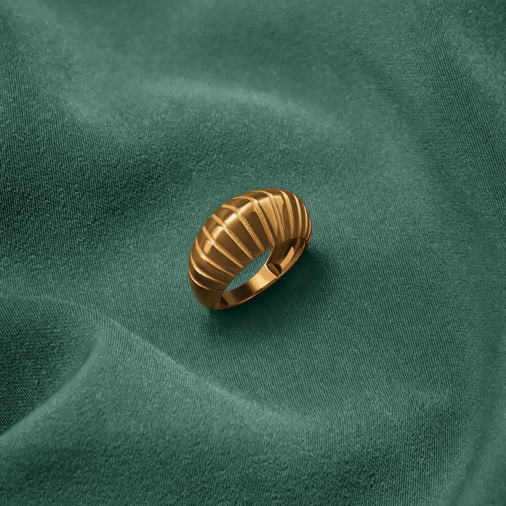 

Sculpt Ridge Gold Ring
