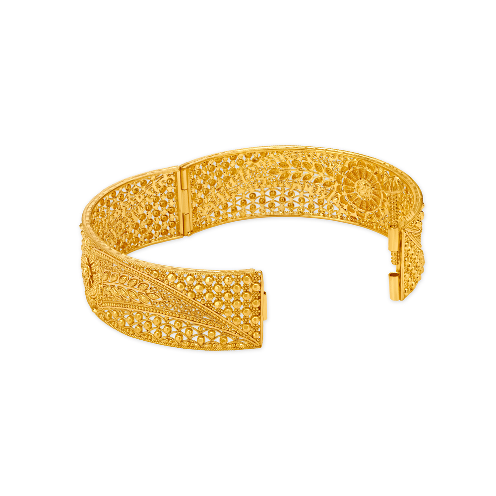Graceful Bengali Gold Bala Bangle