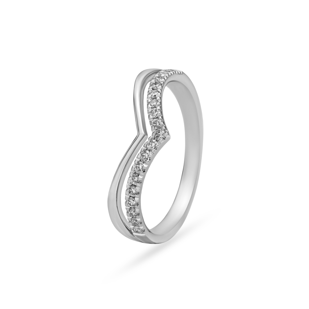 Exquisite White Platinum Finger Ring