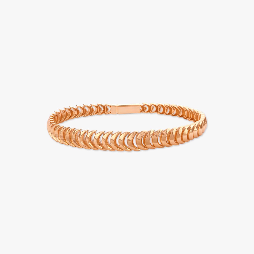 

Overlapping Link Gold Bracelet