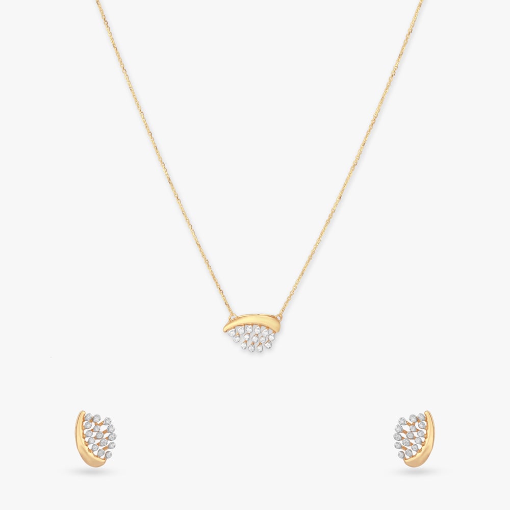 

Sparkling Arc Diamond Necklace Set