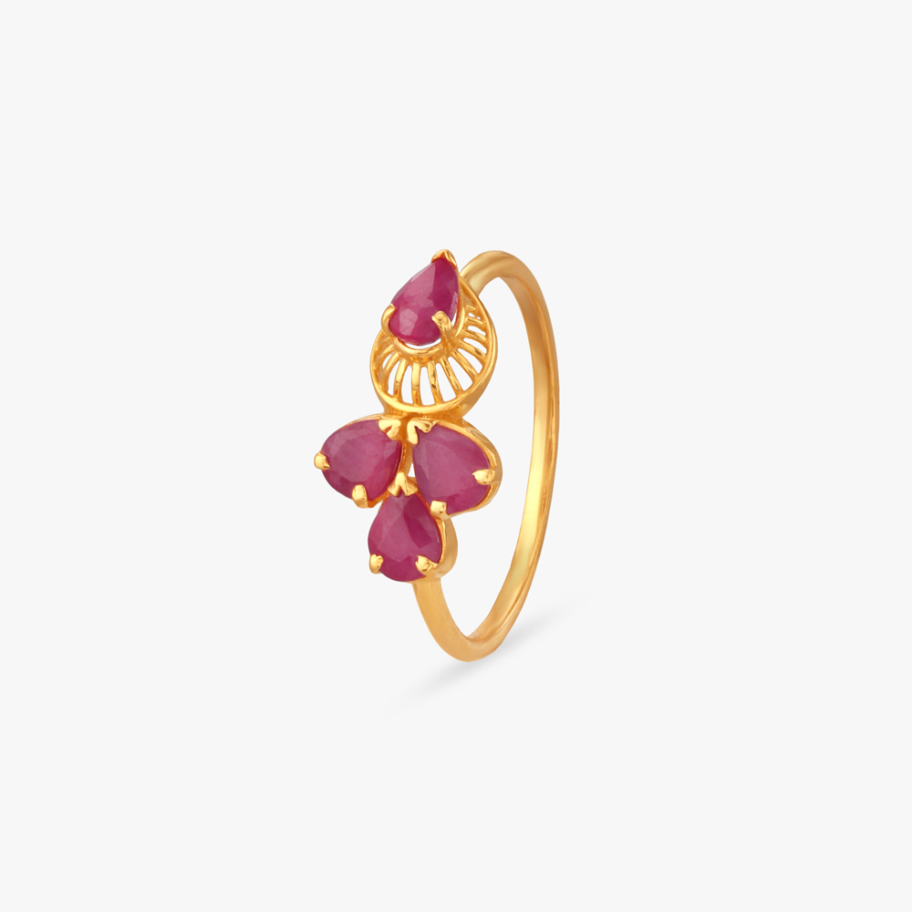 

Trendy Bloom Ruby Finger Ring