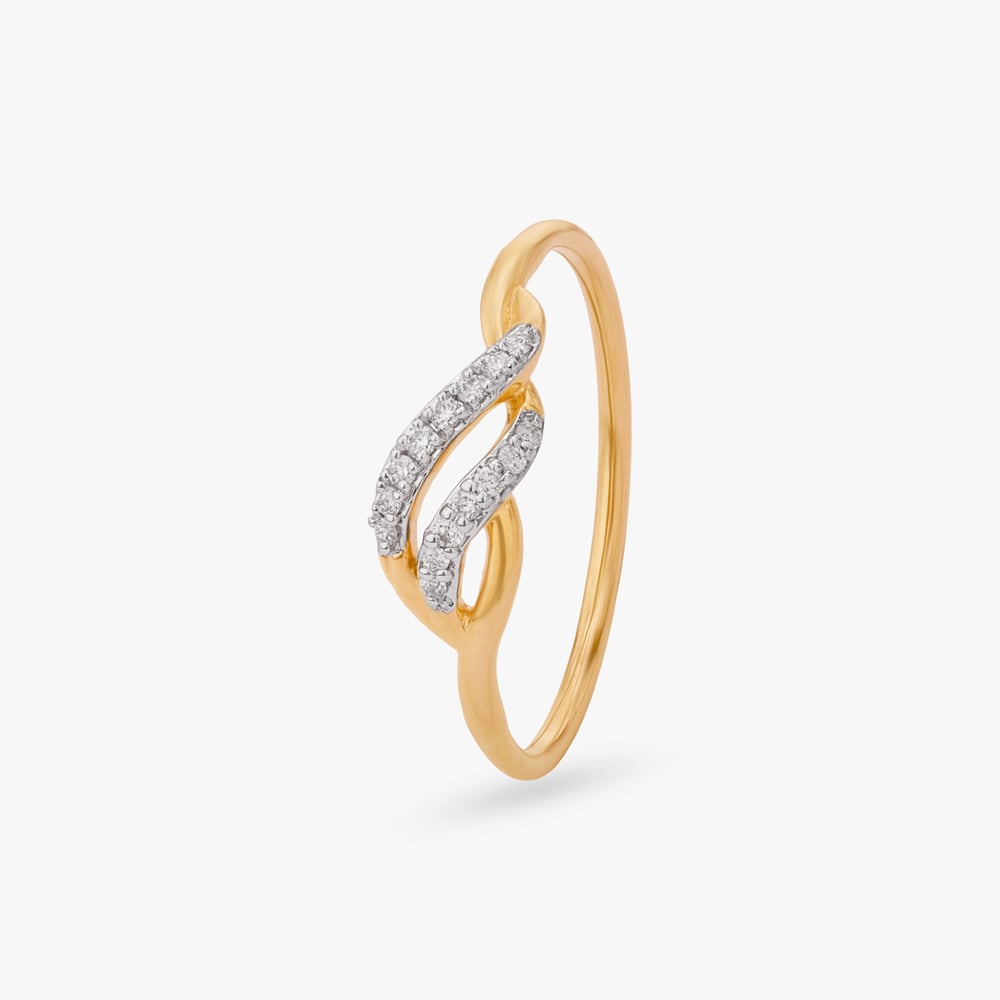 

Twisted Wave Diamond Ring