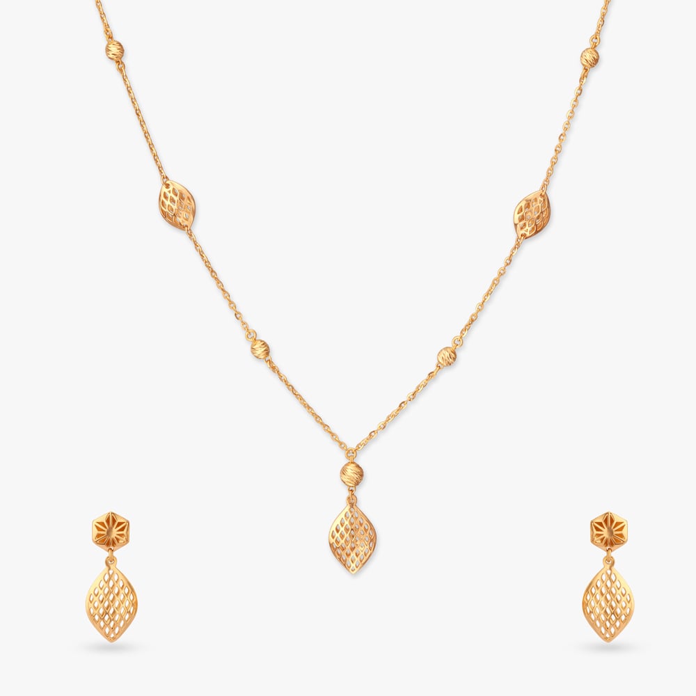 

Radiant Leaf Gold Necklace Set