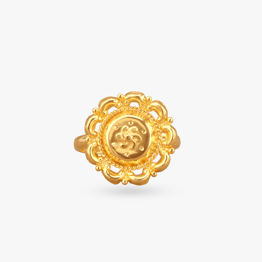 

Swirl Medallion Gold Ring