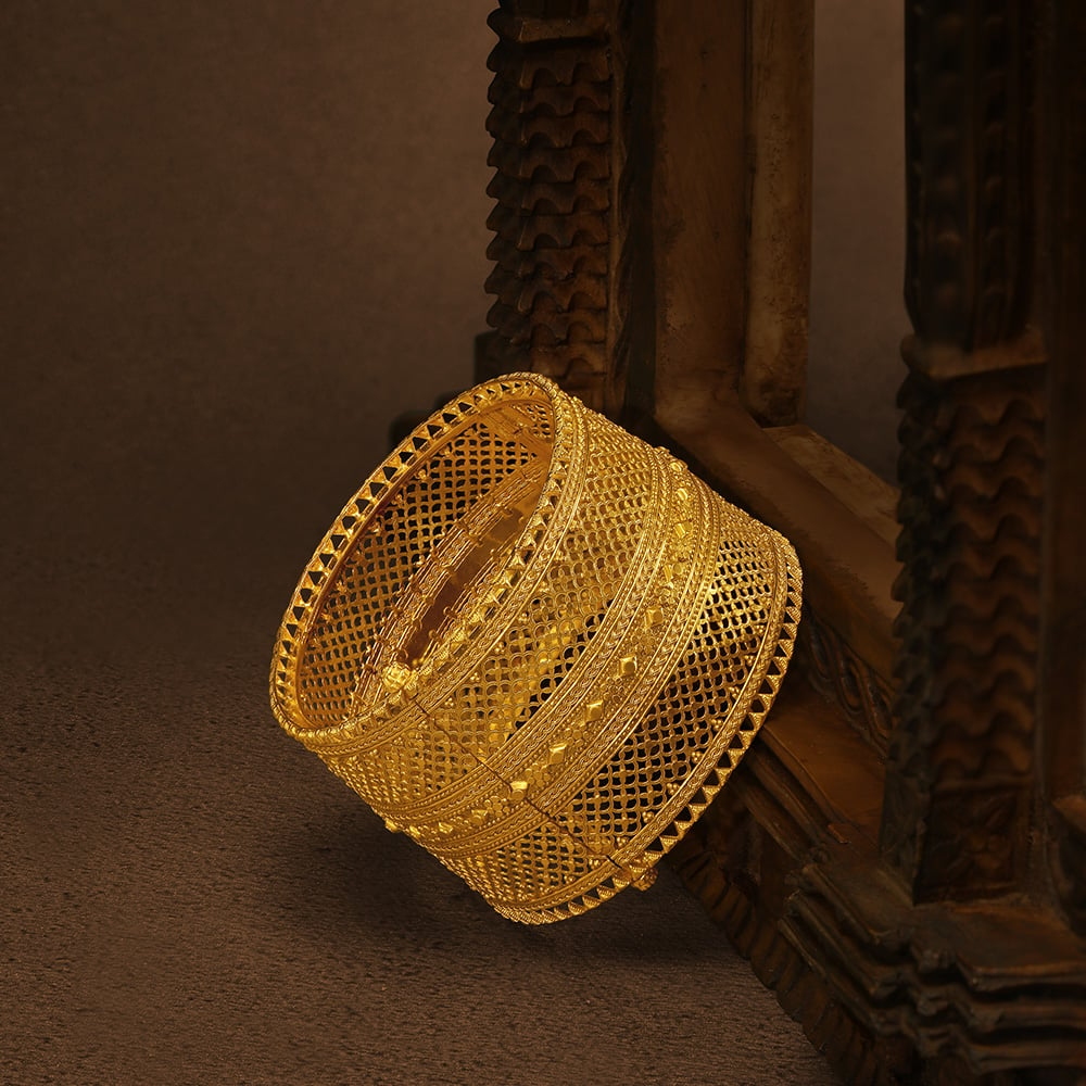 Intricate Bangle with Lace Jali and Chandak Work