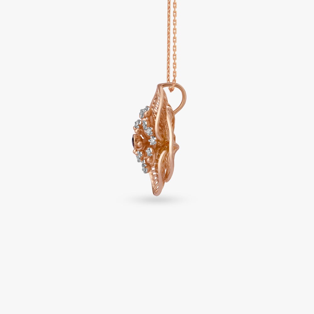 

Sunlit Bloom Diamond Pendant