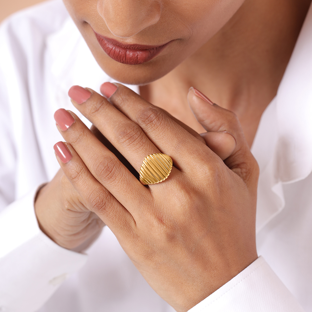 Classic Grooves 18KT Gold Finger Ring,,hi-res image number null