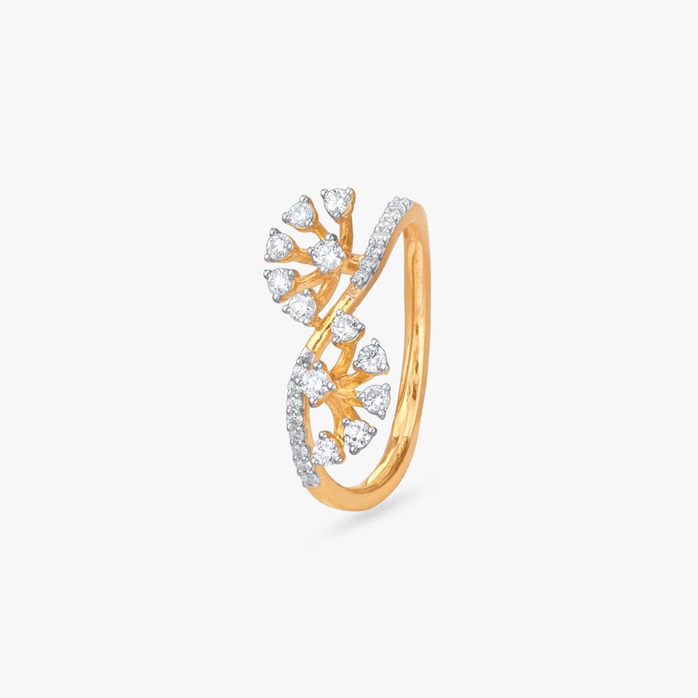 

Playful Spark Diamond Finger Ring