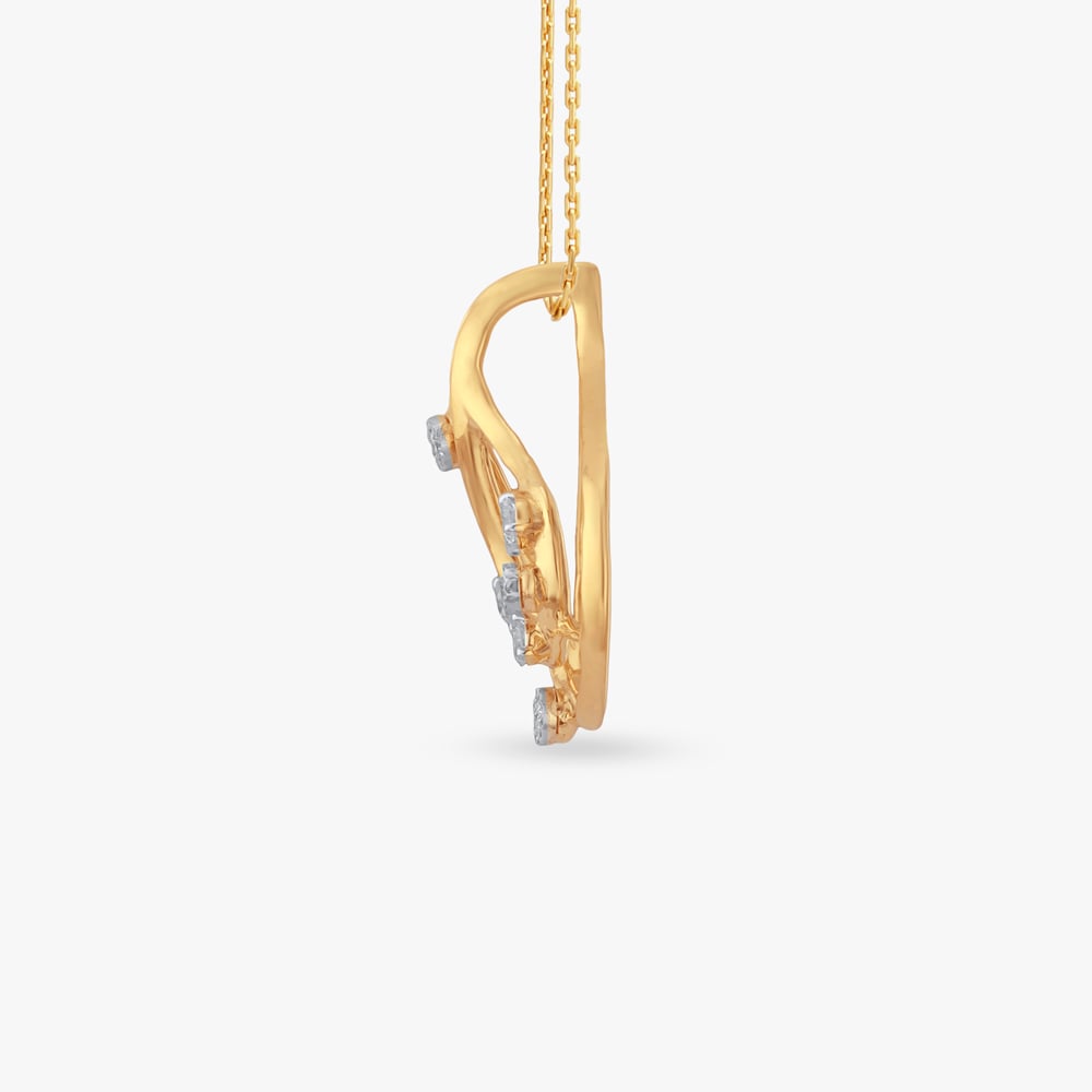 

Raindrop Radiance Diamond Pendant