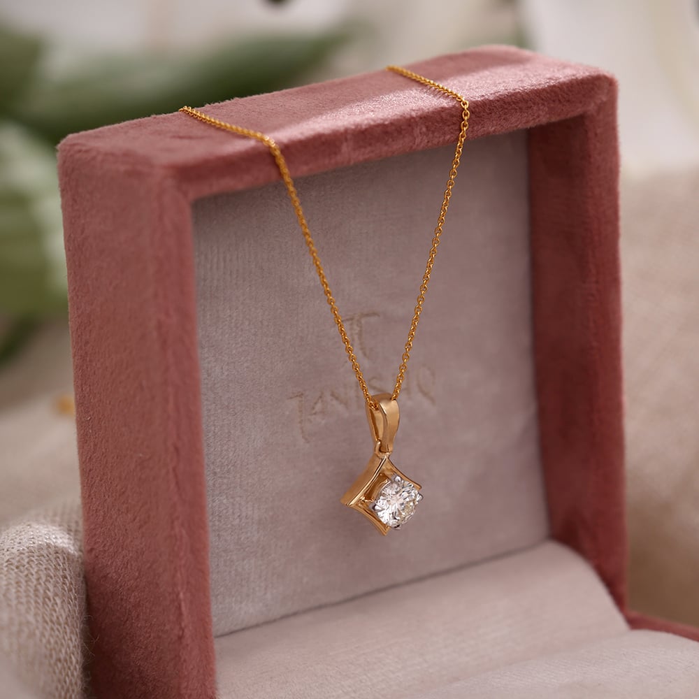 Ritzy Radiance Solitaire Pendant,,hi-res image number null
