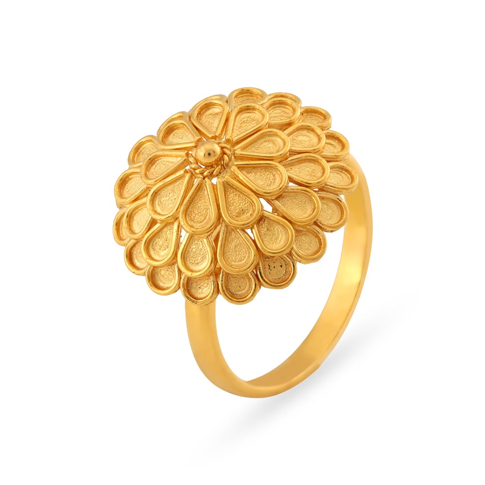 

Mesmerising Floral Gold Ring