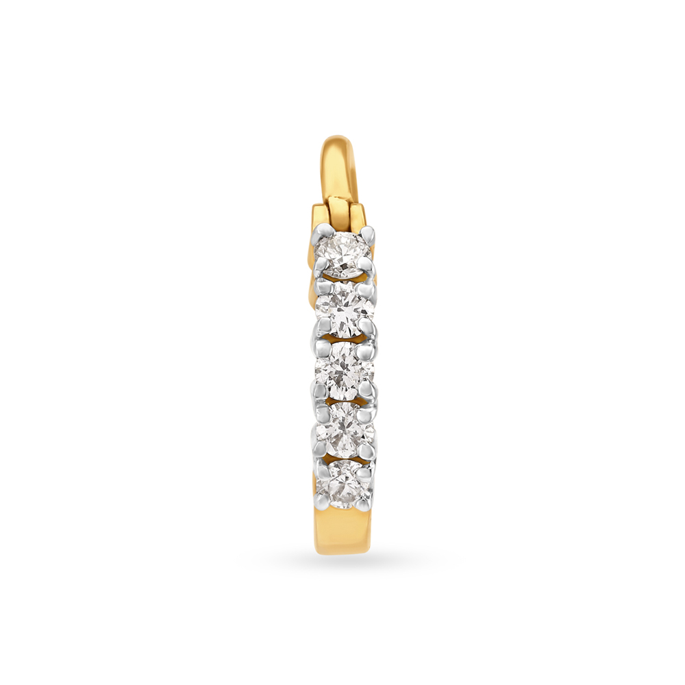 Dazzling Diamond and Gold Nose Pin