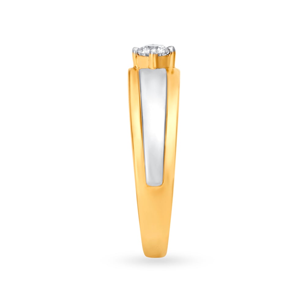 Contemporary 18 Karat Yellow Gold And Diamond Finger Ring,,hi-res image number null