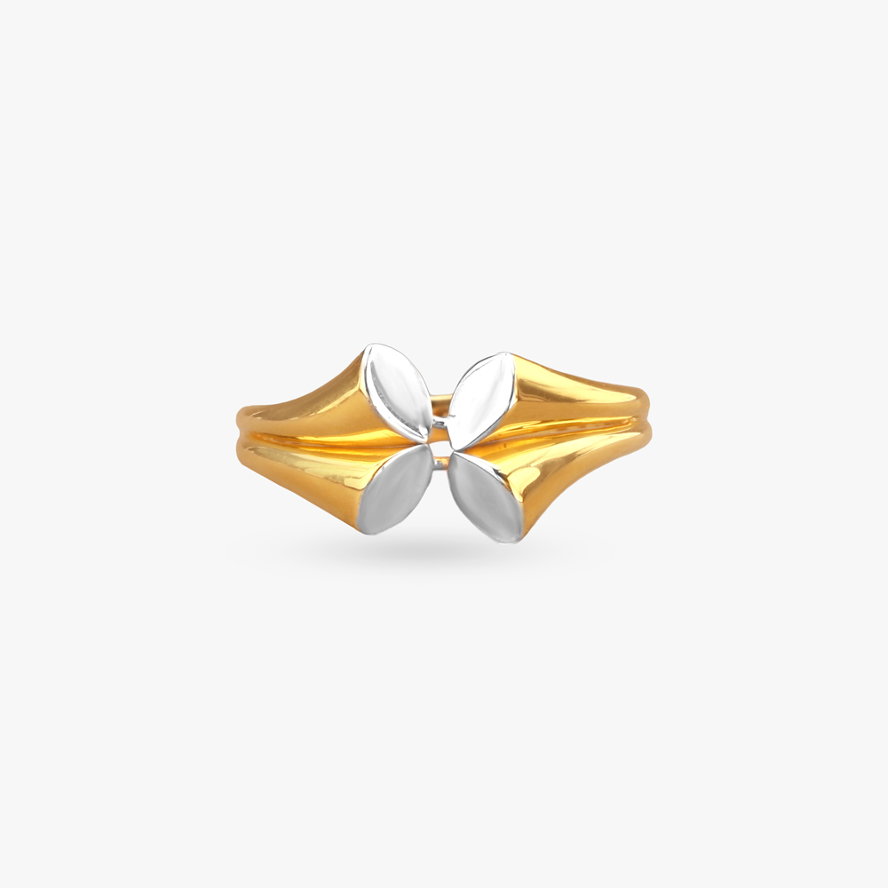 

Twist Form Gold Ring