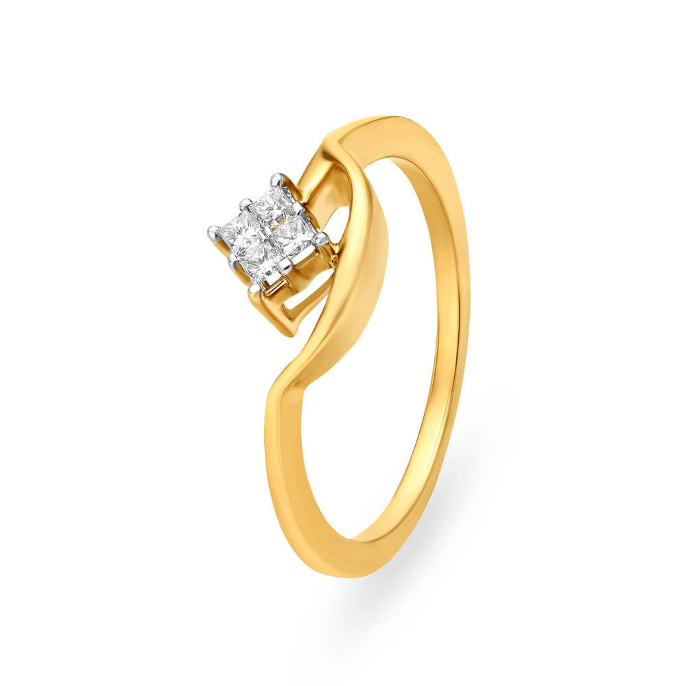 Gracefully Charming Diamond Finger Ring