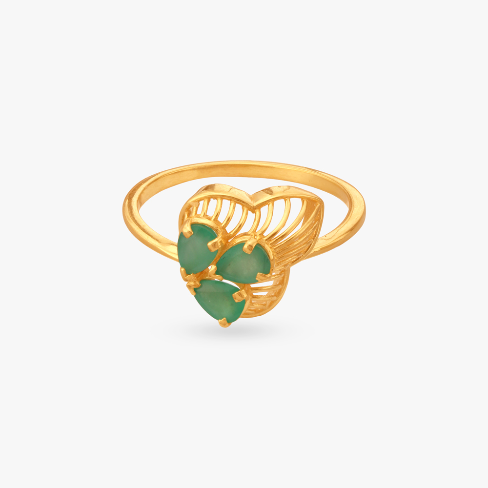 Vivid Whimsy Emerald Finger Ring,,hi-res image number null