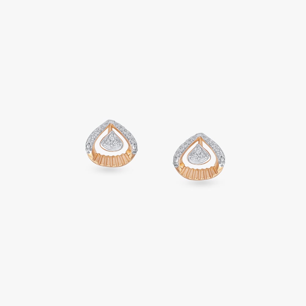 

Dew Crest Diamond Stud Earrings