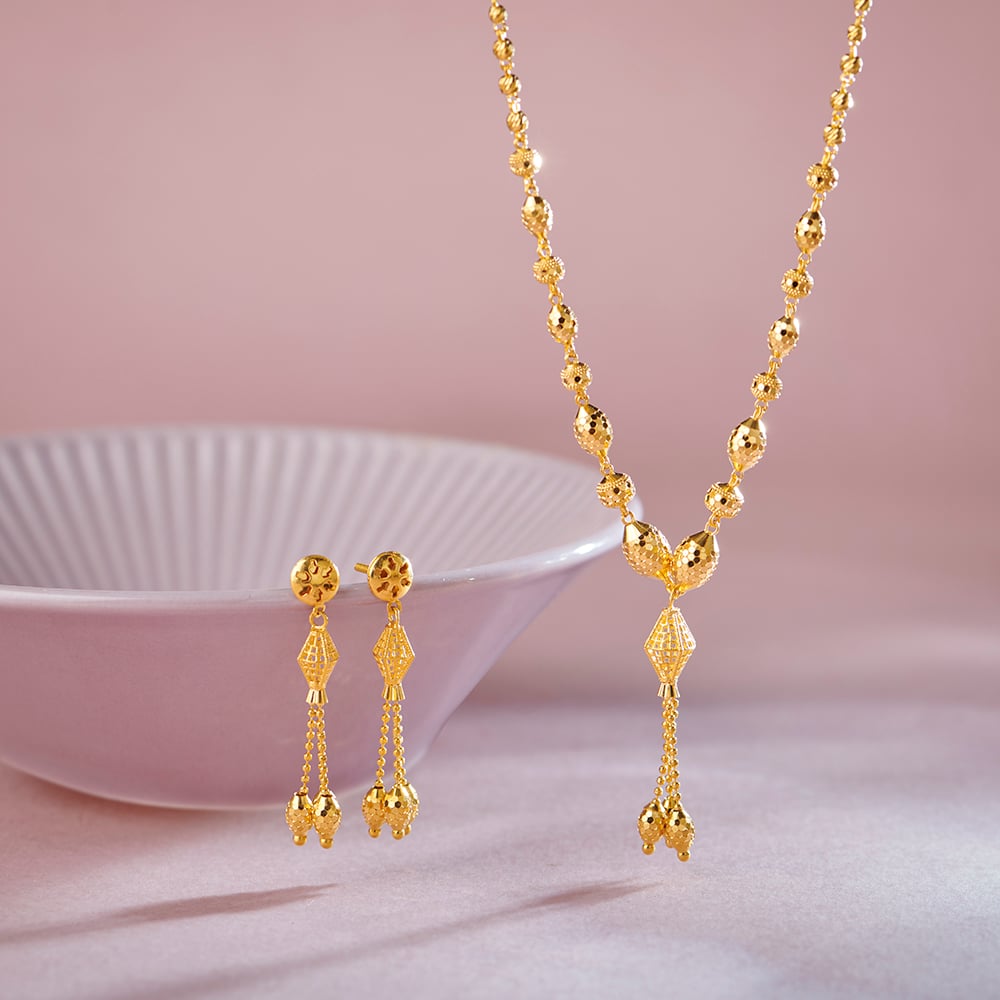 Stately Beads and Tassels Necklace Set