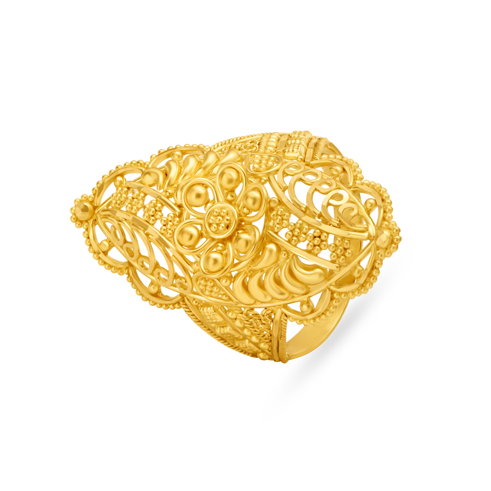 Fascinating Oval Shaped Gold Finger Ring,,hi-res image number null