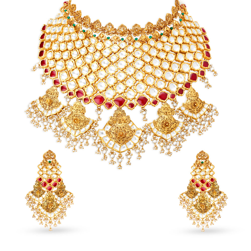 Queenly Gold Necklace Set for the Punjabi Bride